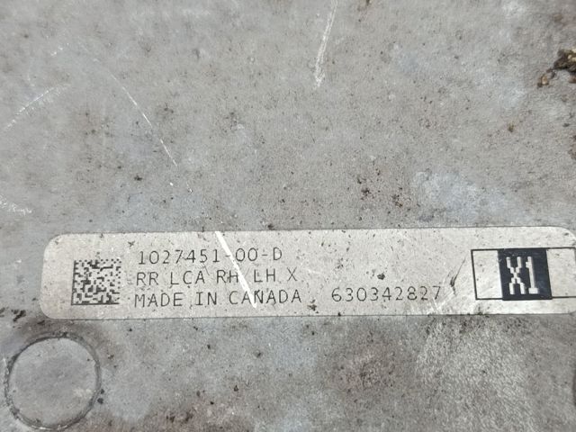 Балансир задний нижний 102745100D TESLA