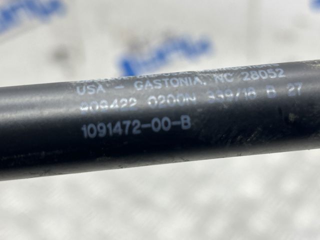 TESLA 109147200B Амортизатор капота в наличии Ровно