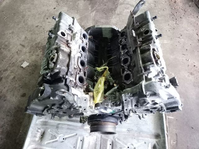 Двигатель голый 11002296771 BMW