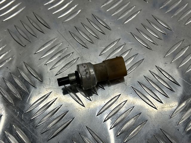 Клапан давления кондиционера 110861100A TESLA