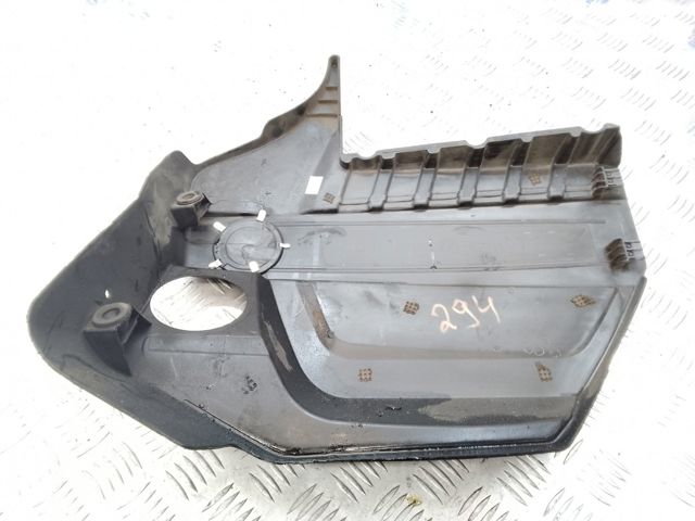 BMW 11127607447 Крышка двигателя в наличии Львов