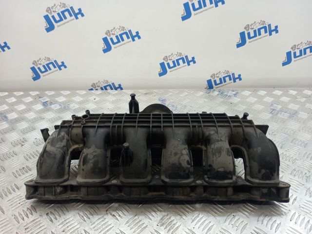 Впускной коллектор 11617576911 BMW
