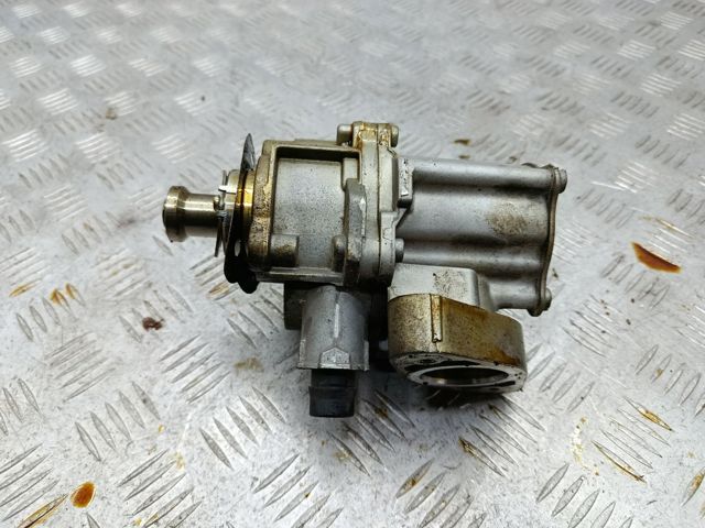 Механический вакуумный насос 11668618897 BMW