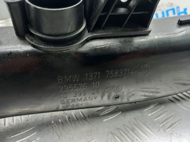 Патрубок воздушный выход воздушного фильтра 13717583714 BMW
