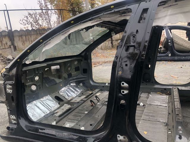 Стойка центральная, левая 1504887S0A TESLA