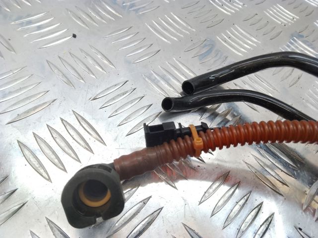 Насос погружной в баке 16117212587 BMW