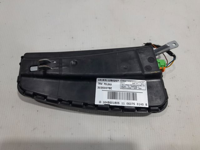 Подушка переднего сиденья 1648601805 MERCEDES