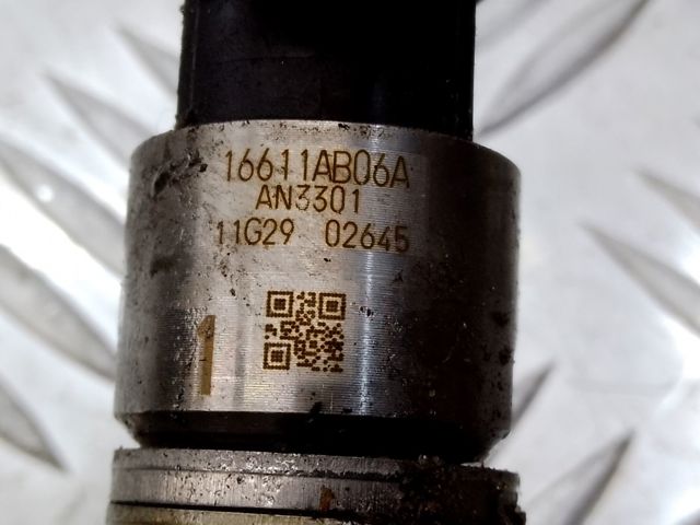 Форсунка инжектора 16611AB06A SUBARU