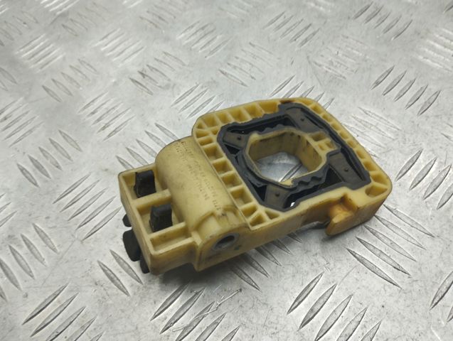 BMW 17118632139 Кронштейн радиатора нижний в наличии Львов