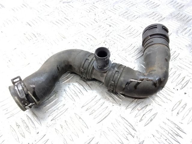 Патрубок системы охлаждения Volkswagen Golf 6