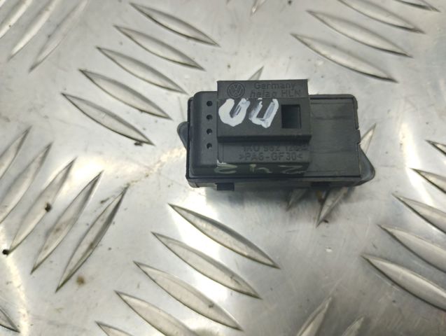 Выключатель центрального замка 1K0962126BREH VAG