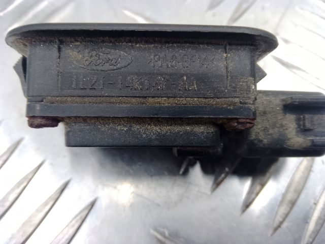 FORD 1L2Z14018AC Кнопка привода замка крышки багажника (двери 3/5-й (ляды) в наличии Сумы