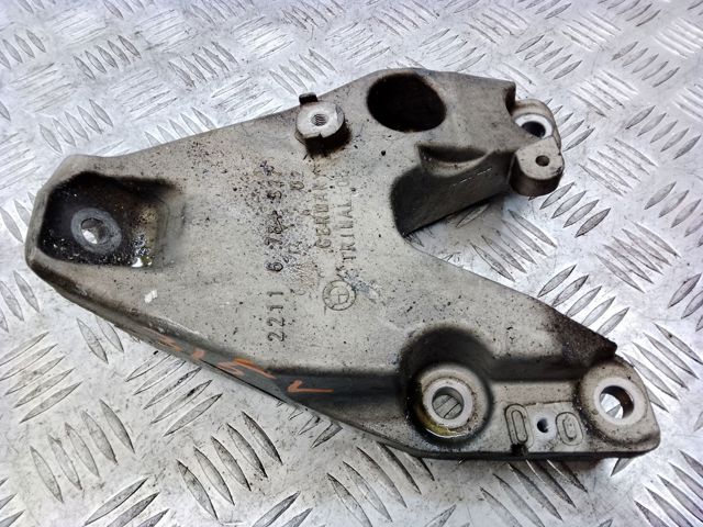Кронштейн подушки (опоры) двигателя, левой 22116864719 BMW
