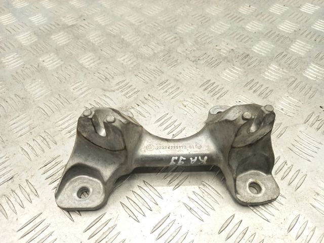 Крепление подушки коробки передач 22326795972 BMW