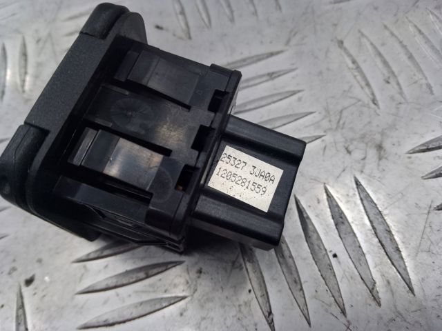 NISSAN 253273JA0A в наличии Днепр