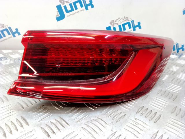 NISSAN 265505NA0A Фонарь задний правый внешний в наличии Украина