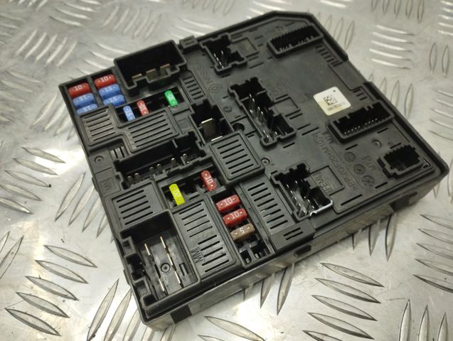 Монжатный блок реле 284B75NA0C NISSAN