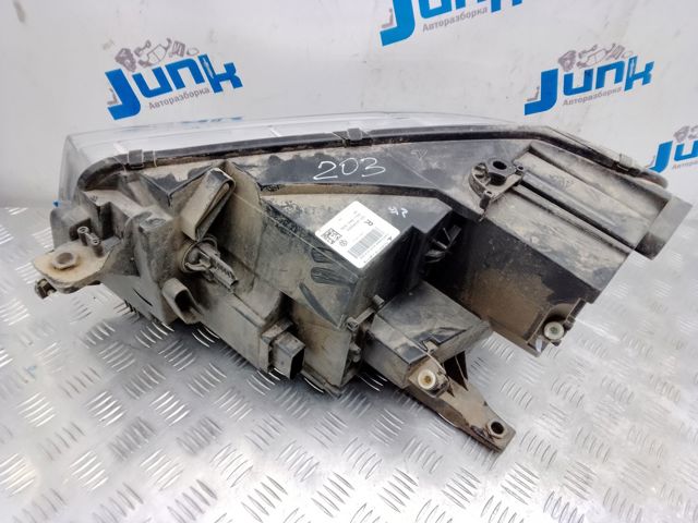 2GJ941036 VAG Правая фара купить в Черновцы