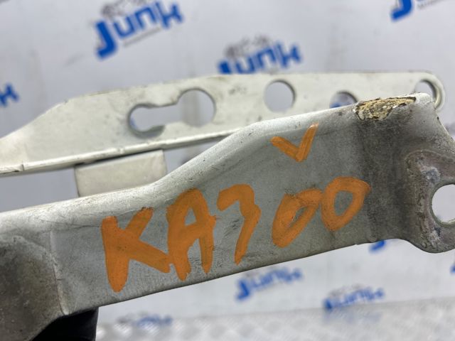 VOLVO 30716882 Петля капота левая в наличии Житомир