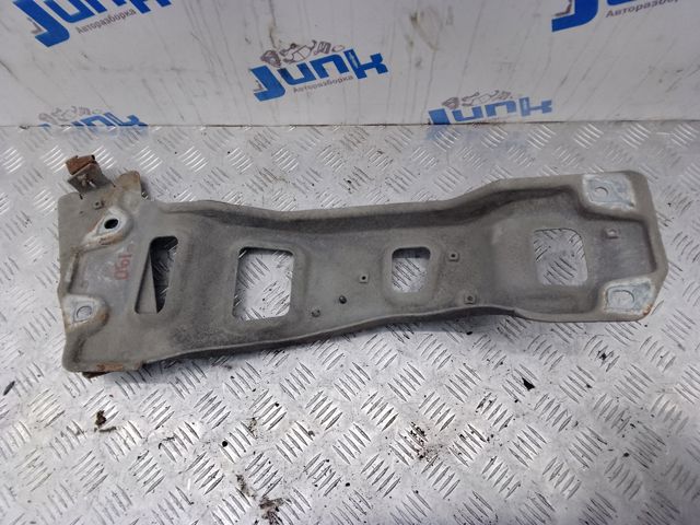 30748253 VOLVO Кронштейн (траверса) заднего редуктора задняя купить в Хмельницкий