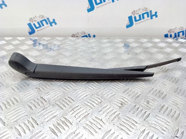 Поводок дворника заднего стекла 30753534 VOLVO