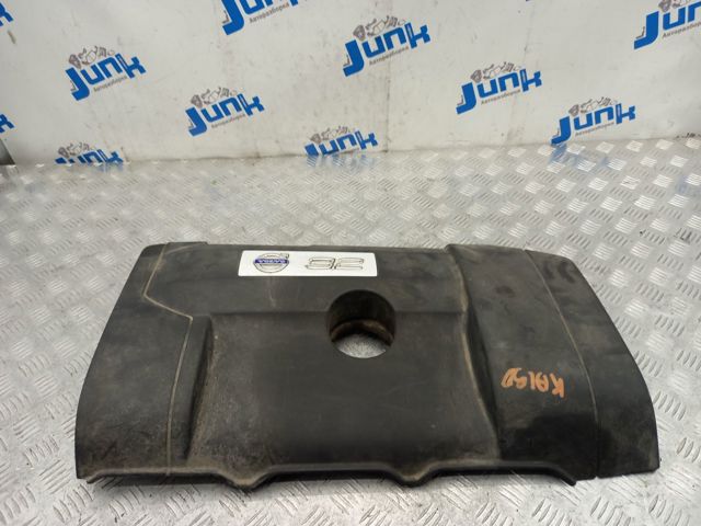 VOLVO 30757828 Крышка двигателя в наличии Ирпень