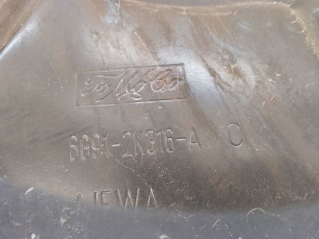 Пыльник тормозного диска заднего правый 30793308 VOLVO