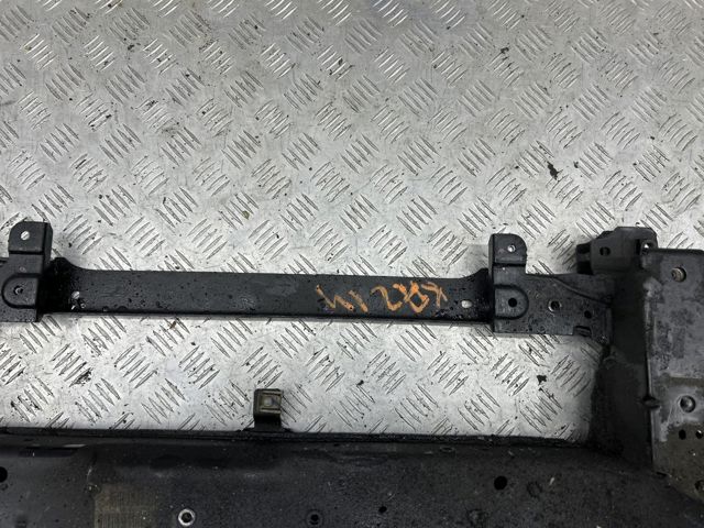 Балка передней подвески 31116779357 BMW