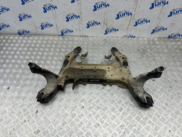 Балка передней подвески 31116872729 BMW