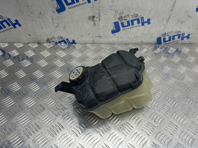 31200321 VOLVO Бачок системы охлаждения расширительный купить в Киев