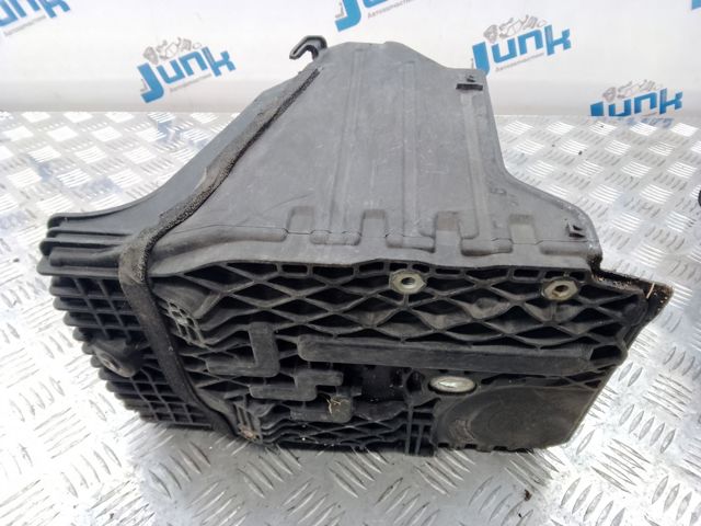 VOLVO 31299569 Крепление (подставка) аккумулятора (АКБ) в наличии Житомир