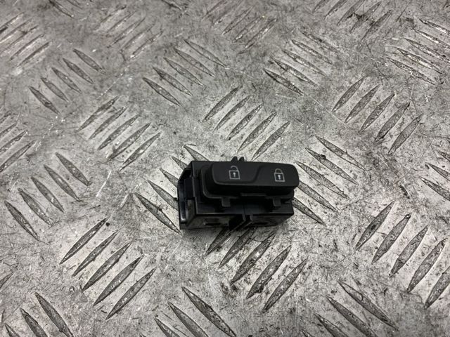Кнопка блокировки замка двери 31343099 VOLVO