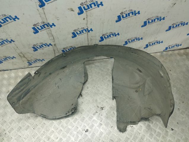 Правый подкрылок переднего крыла 31353709 VOLVO