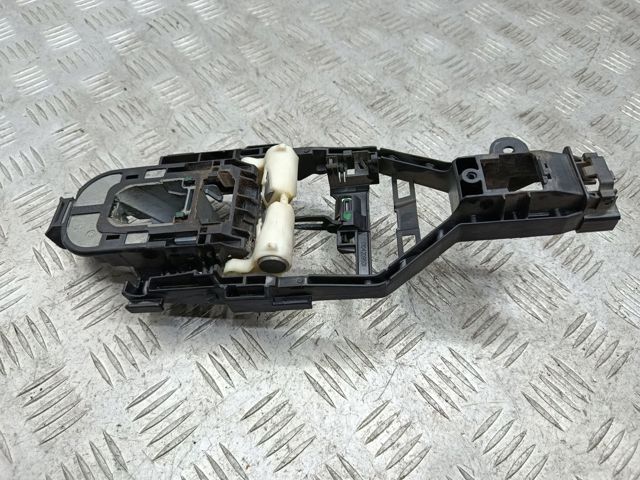 VOLVO 31378251 Держатель наружной ручки двери передней левой в наличии Каменское