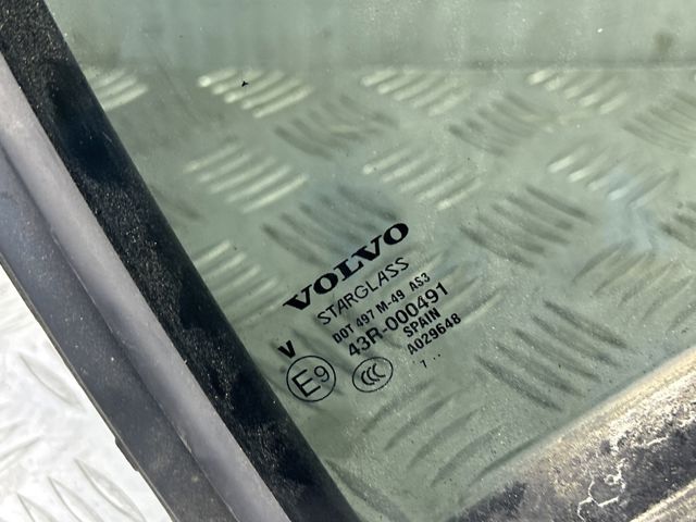 VOLVO 31386897 Стекло-форточка двери задней правой в наличии Одесса