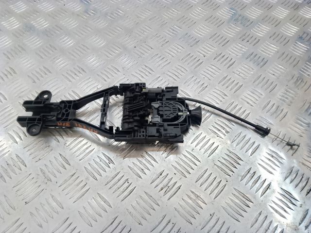 31440084 VOLVO Держатель наружной ручки двери передней правой купить в Павлоград