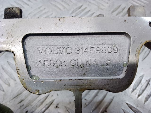 Кронштейн компрессора наддува двигателя 31459809 VOLVO