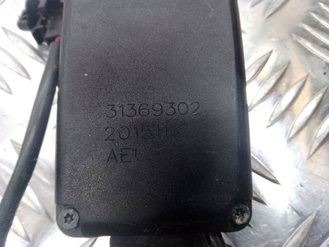 Рычаг фиксации ремня безопасности передний, правый 31484053 VOLVO