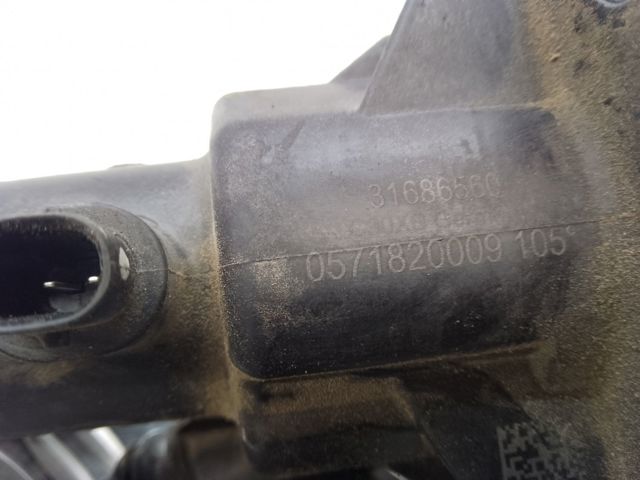 VOLVO 31686560 Корпус термостата в наличии Украина