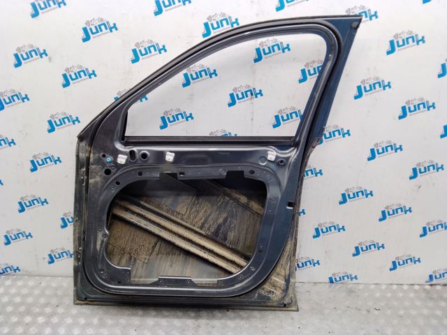 Пассажирская передняя дверь 31698771 VOLVO