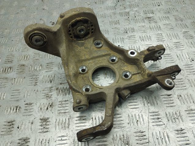 Цапфа поворотная правая 32395005 VOLVO