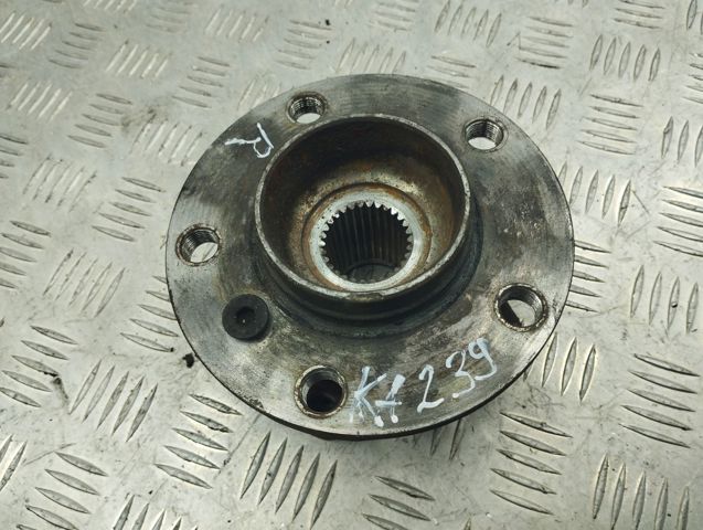 33006867806 BMW Задняя ступица купить в Каменское