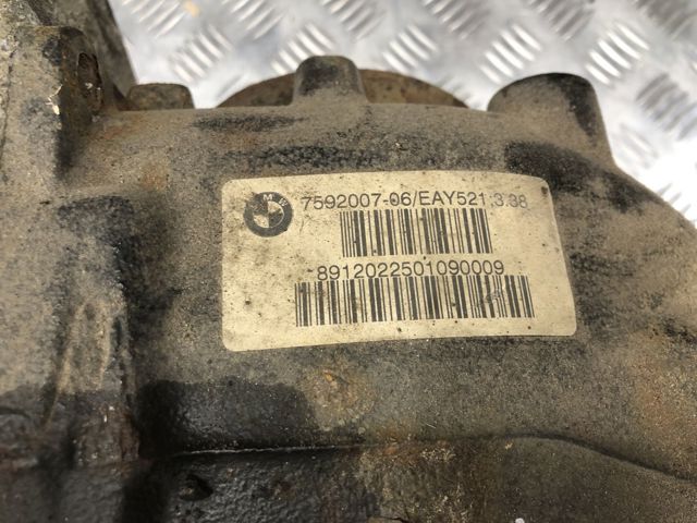 Редуктор заднего моста 33107636994 BMW
