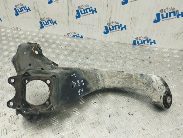 Рычаг/тяга задней подвески продольный нижний, левый 33308842879 BMW