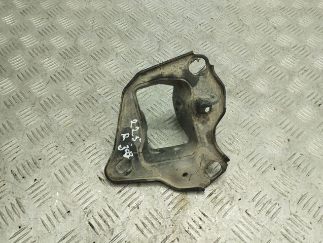 Кронштейн передний заднего продольного рычага 33326851582 BMW