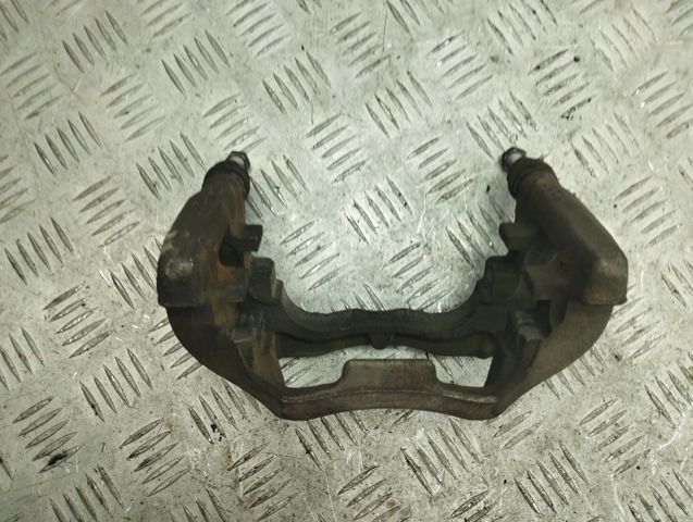 Держатель суппорта переднего 34116867311 BMW