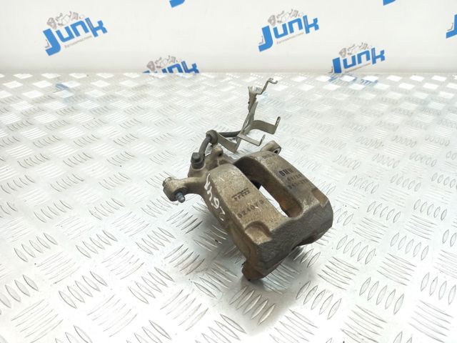 Суппорт тормозной задний правый 34216870572 BMW