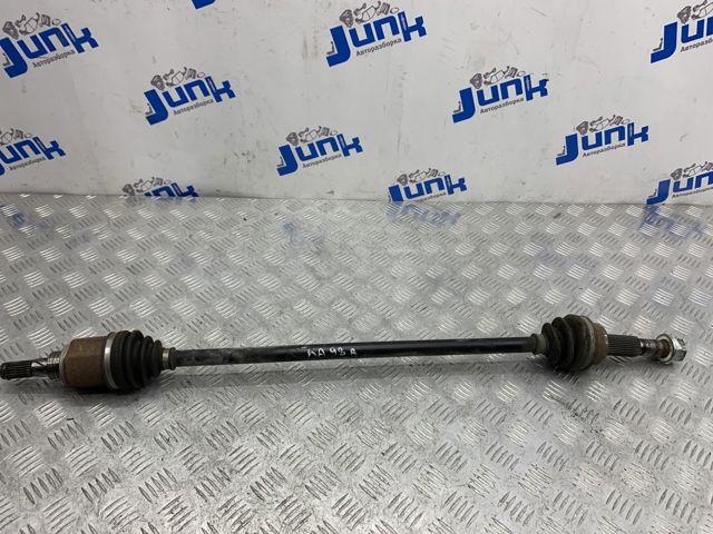 Полуось задняя, правая 396005NA0A NISSAN