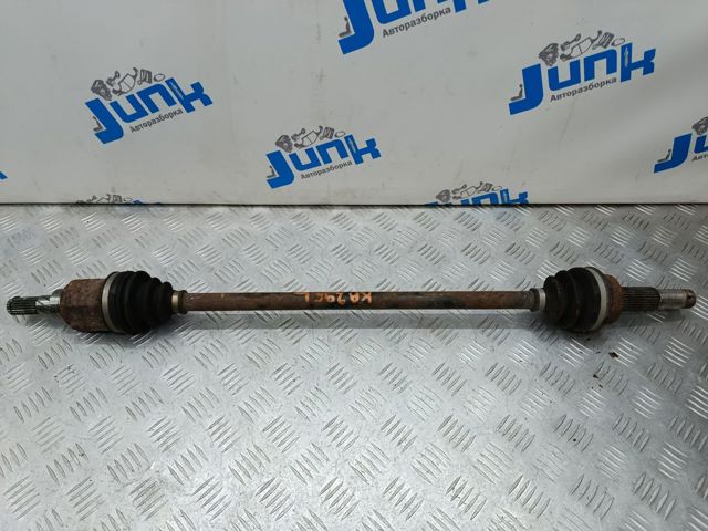 Полуось задняя, левая 396015NA0A NISSAN