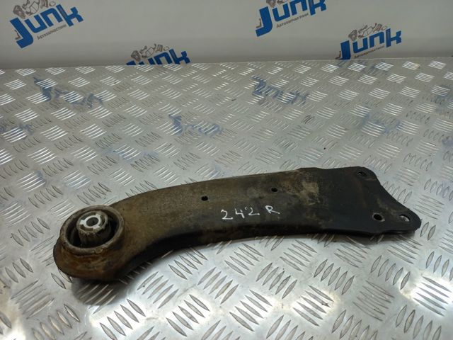 Рычаг/тяга задней подвески продольный нижний, правый 3C0505224F VAG